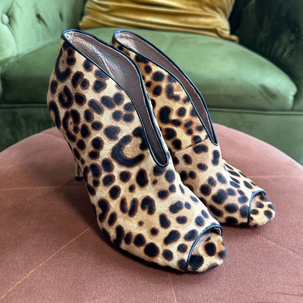 Halogen Rowen Leopard Print Real Fur Printed Calf Hair Booties Women’s 7.5